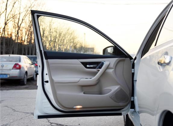 天籁 2013款 2.0L XE时尚版 车厢座椅   前门板