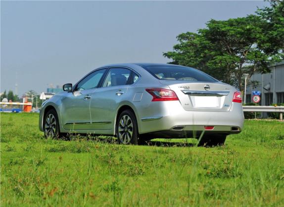 天籁 2014款 公爵 2.5L XV-VIP尊领版 外观   斜后