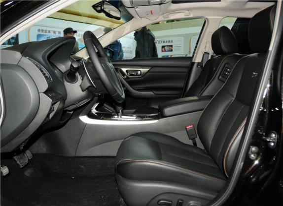 天籁 2014款 公爵 2.5L XV尊享版 车厢座椅   前排空间