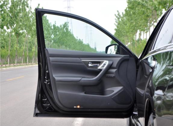 天籁 2014款 公爵 2.5L XV荣耀版 车厢座椅   前门板