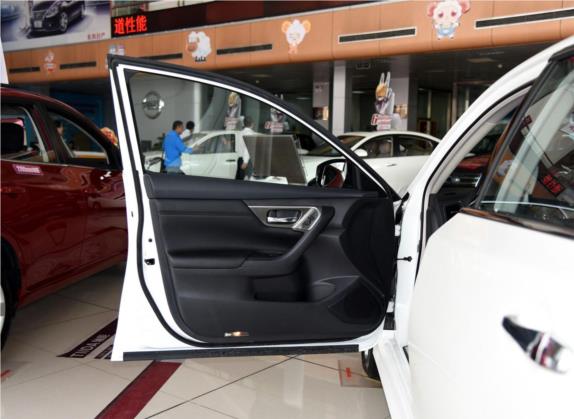 天籁 2015款 2.0L XL-Sporty欧冠运动版 车厢座椅   前门板