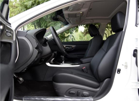 天籁 2015款 2.0L XL Upper欧冠科技版 车厢座椅   前排空间
