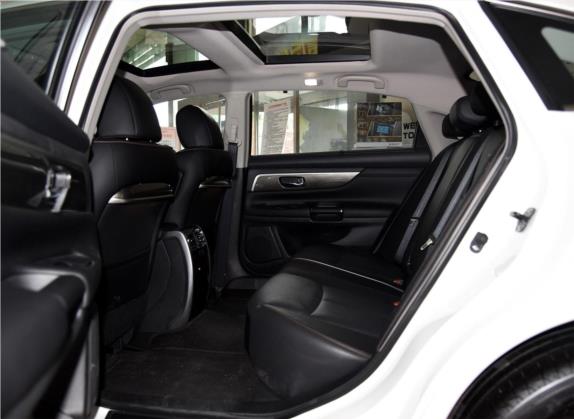 天籁 2015款 公爵 2.5L XV欧冠荣耀版 车厢座椅   后排空间