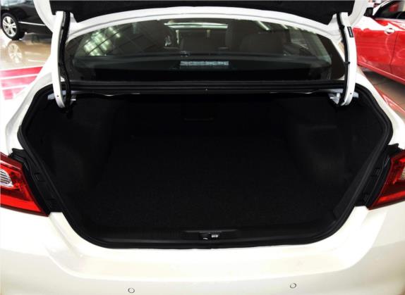 天籁 2016款 2.5L XL-UpperNAVI Tech 智尊版 车厢座椅   后备厢