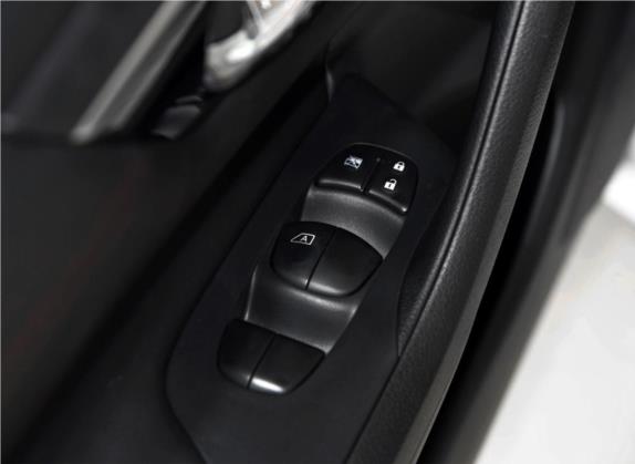 天籁 2016款 2.5L XL-UpperNAVI Tech 智尊版 车厢座椅   门窗控制