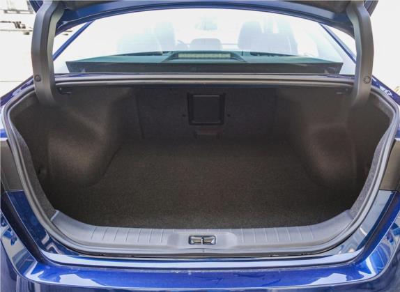 天籁 2019款 2.0L XL Upper 智行版 车厢座椅   后备厢