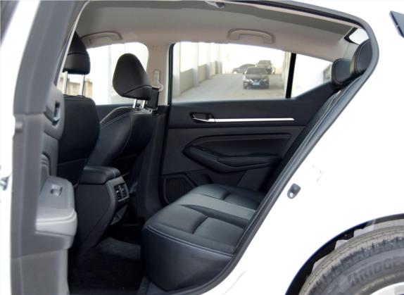 天籁 2019款 2.0L XE 时尚版 车厢座椅   后排空间