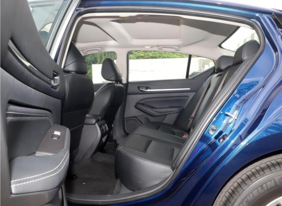 天籁 2020款 改款 2.0L XL 舒适版 车厢座椅   后排空间