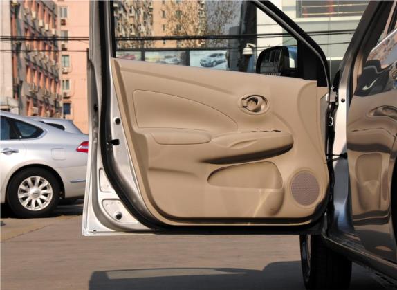 阳光 2011款 1.5XE 手动舒适版 车厢座椅   前门板
