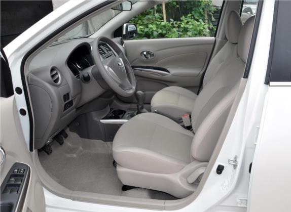 阳光 2014款 1.5XL 手动豪华版 车厢座椅   前排空间