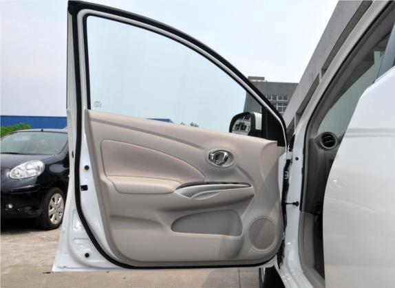 阳光 2014款 1.5XL 手动豪华版 车厢座椅   前门板