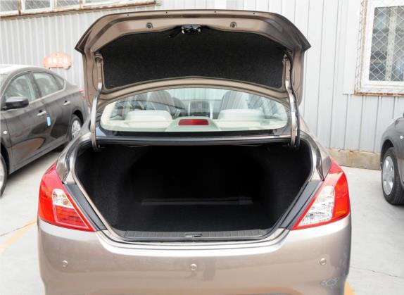 阳光 2014款 1.5XE 手动精英版 车厢座椅   后备厢