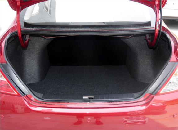 阳光 2014款 1.5XE CVT精英版 车厢座椅   后备厢