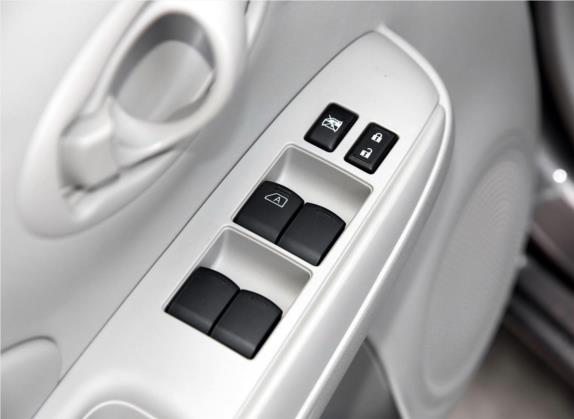 阳光 2015款 1.5XE 手动大师版 车厢座椅   门窗控制