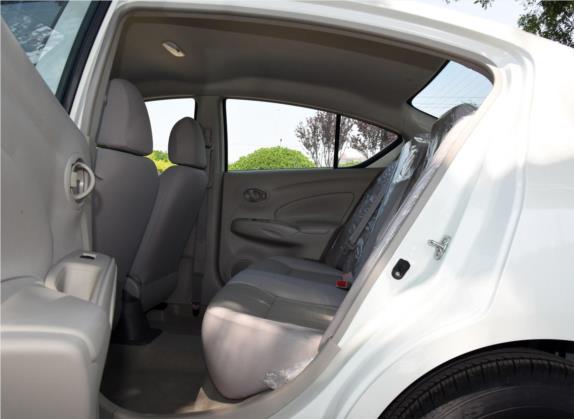 阳光 2015款 1.5XE CVT舒适版 车厢座椅   后排空间