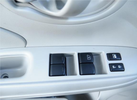 阳光 2015款 1.5XE 手动精英版 车厢座椅   门窗控制