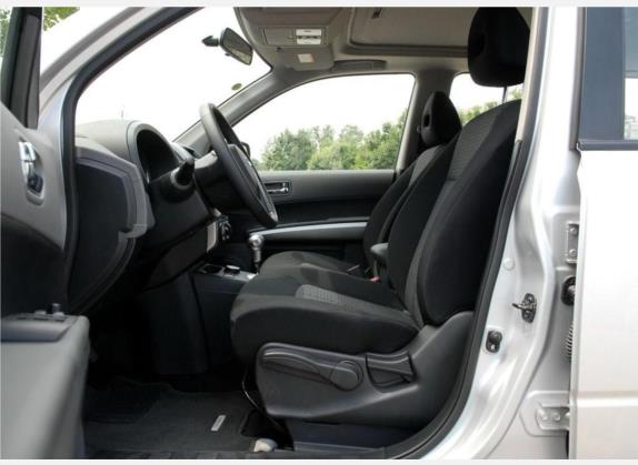 奇骏 2008款 2.5L XL CVT 4WD 车厢座椅   前排空间