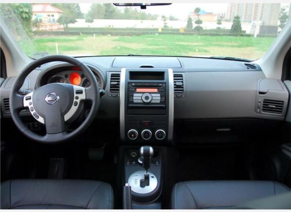 奇骏 2008款 2.5L XV CVT 4WD 中控类   中控全图