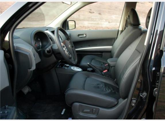 奇骏 2008款 2.5L XV CVT 4WD 车厢座椅   前排空间