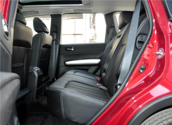 奇骏 2012款 2.5L CVT至尊版 4WD 车厢座椅   后排空间
