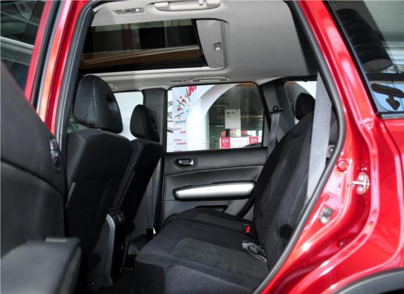 奇骏 2012款 2.0L 手动舒适版 4WD 车厢座椅   后排空间