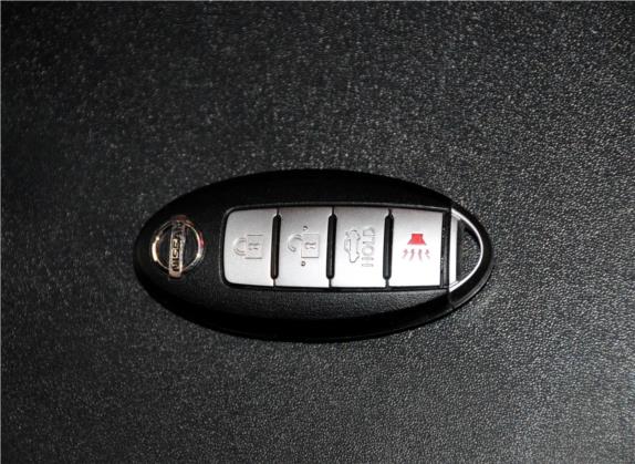 奇骏 2012款 2.5L CVT豪华版 4WD 其他细节类   钥匙