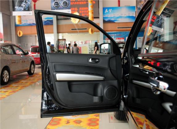奇骏 2012款 2.5L CVT豪华版 4WD 车厢座椅   前门板