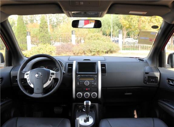 奇骏 2012款 2.5L CVT尊享版 4WD 中控类   中控全图