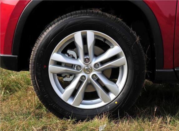 奇骏 2012款 2.5L CVT尊享版 4WD 其他细节类   前轮