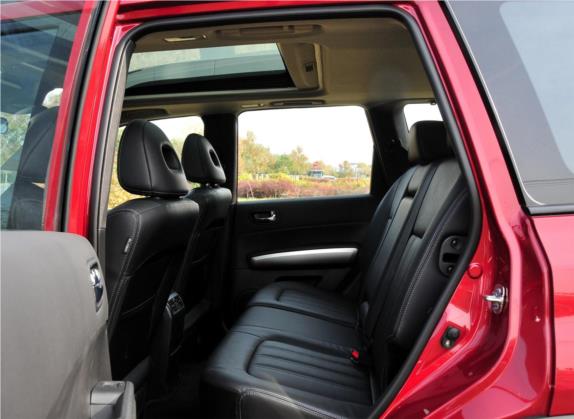 奇骏 2012款 2.5L CVT尊享版 4WD 车厢座椅   后排空间