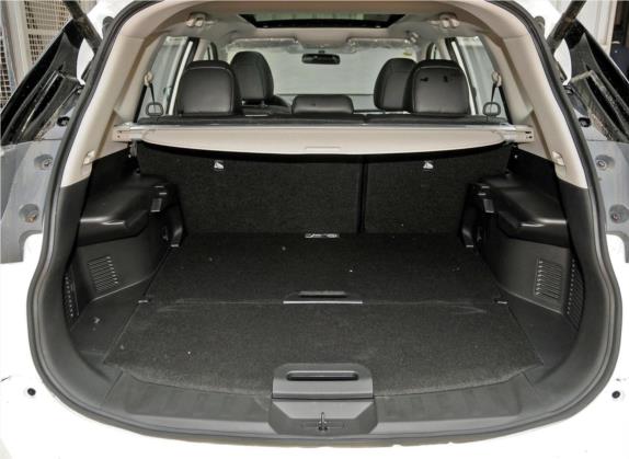 奇骏 2014款 2.5L CVT尊享版 4WD 车厢座椅   后备厢