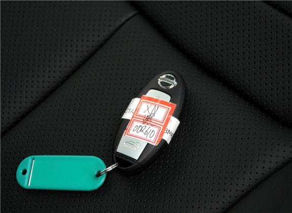 奇骏 2014款 2.5L CVT豪华版 4WD 其他细节类   钥匙