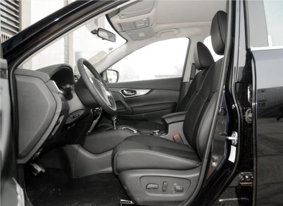 奇骏 2014款 2.5L CVT豪华版 4WD 车厢座椅   前排空间