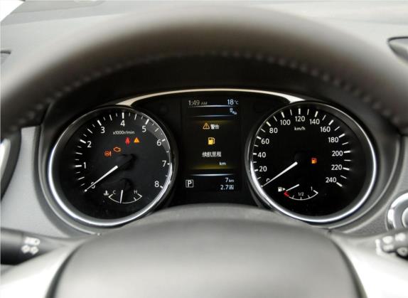 奇骏 2014款 2.5L CVT豪华版 4WD 中控类   仪表盘