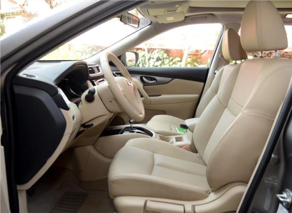奇骏 2014款 2.0L CVT智领版 2WD 车厢座椅   前排空间