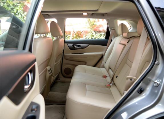 奇骏 2014款 2.0L CVT智领版 2WD 车厢座椅   后排空间