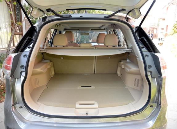 奇骏 2014款 2.0L CVT智领版 2WD 车厢座椅   后备厢