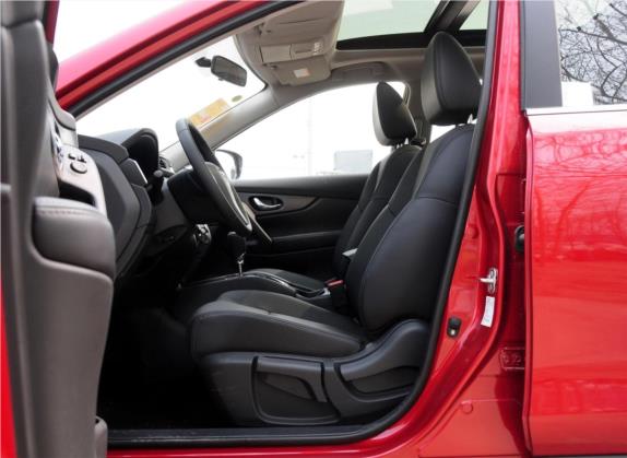 奇骏 2014款 2.0L CVT舒适版 2WD 车厢座椅   前排空间