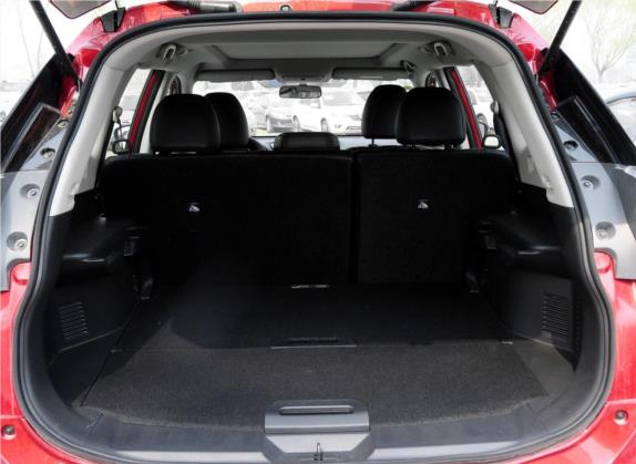 奇骏 2014款 2.0L CVT舒适版 2WD 车厢座椅   后备厢