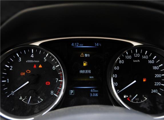 奇骏 2014款 2.0L CVT舒适版 2WD 中控类   仪表盘