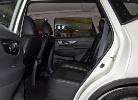 奇骏 2015款 2.5L CVT领先MAX版 4WD 车厢座椅   后排空间