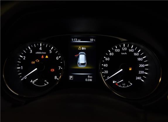 奇骏 2015款 2.5L CVT领先MAX版 4WD 中控类   仪表盘