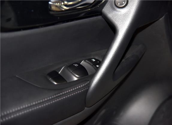 奇骏 2015款 2.5L CVT领先MAX版 4WD 车厢座椅   门窗控制