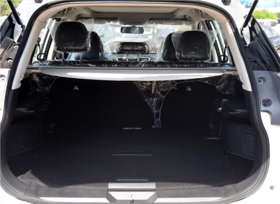 奇骏 2016款 2.0L CVT智享版 4WD 车厢座椅   后备厢