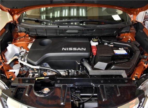 奇骏 2017款 2.5L CVT领先版 4WD 其他细节类   发动机舱
