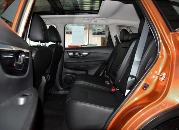 奇骏 2017款 2.5L CVT领先版 4WD 车厢座椅   后排空间