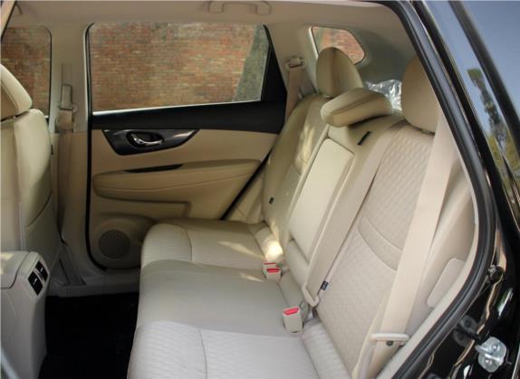 奇骏 2017款 2.0L CVT时尚版 2WD 车厢座椅   后排空间