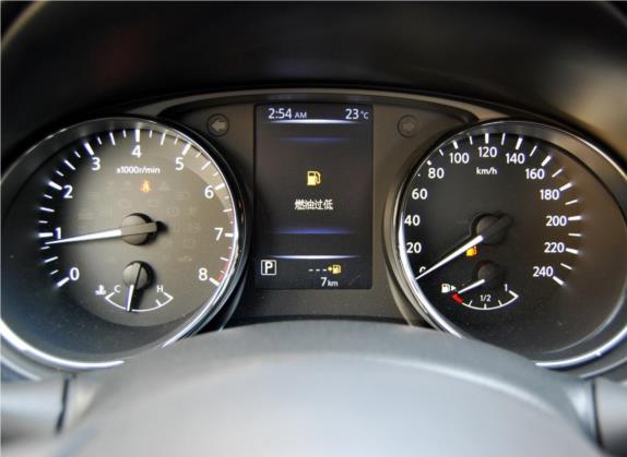 奇骏 2019款 2.0L CVT七座舒适版 2WD 中控类   仪表盘