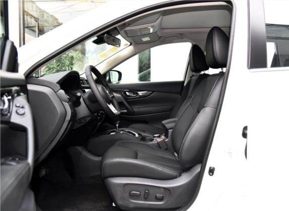 奇骏 2019款 2.5L CVT智联七座领先版 4WD 车厢座椅   前排空间