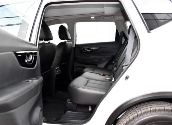 奇骏 2019款 2.5L CVT智联七座领先版 4WD 车厢座椅   后排空间